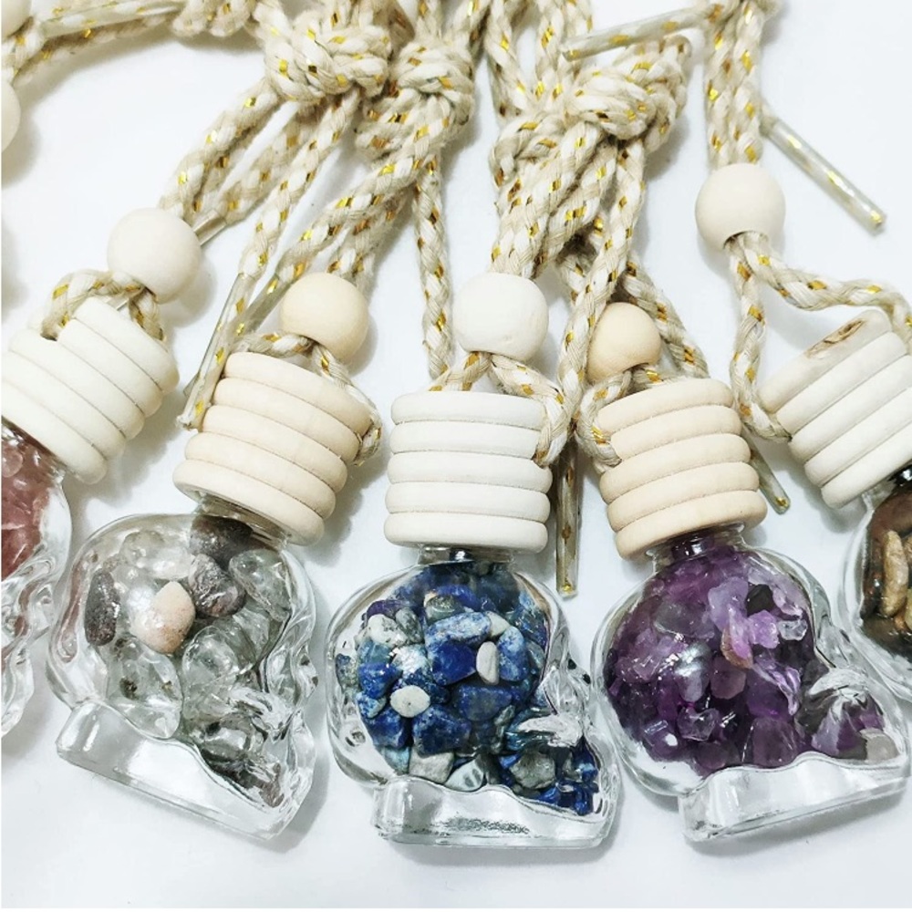 1 Fillable Skull Aromatherapy Bottle Universal Car Decor Accessory